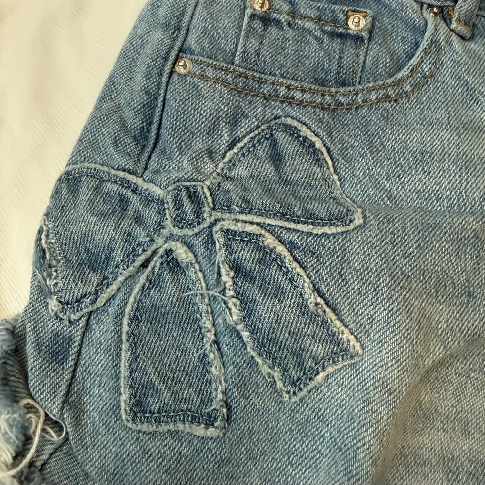 PacSun Denim Shorts with Bow‎ Accents - Picture 5 of 8